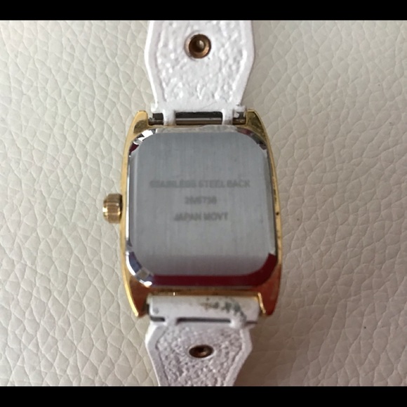 Watch - Picture 3 of 5